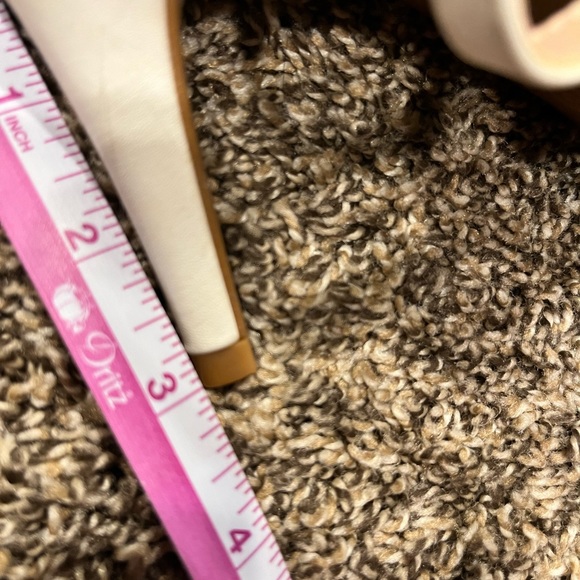 Size 6 off white heels - Picture 6 of 6